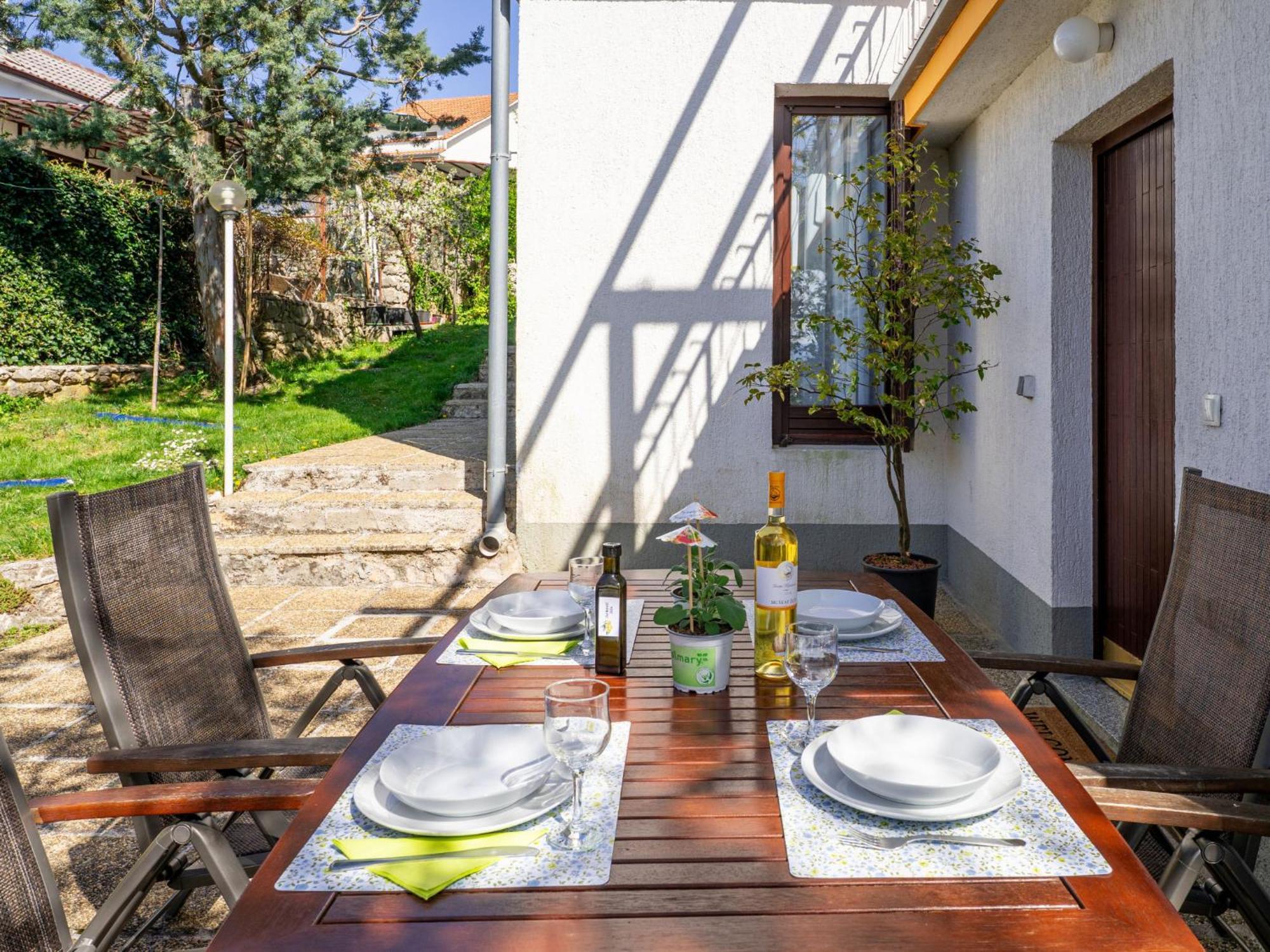 Apartment Jurkovic - Nji100 By Interhome Njivice Dış mekan fotoğraf